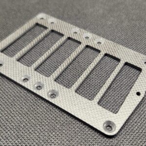 Calandra Racing Concepts - CRC3011 - Carbon Fiber battery plate plate 2mm MetriCKs